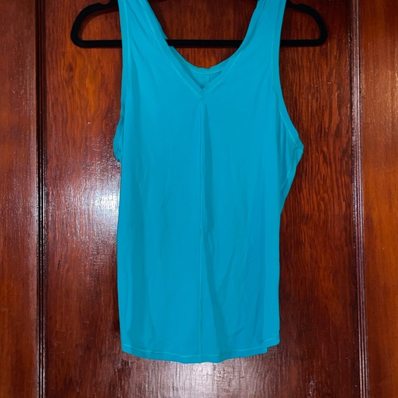 Tie Front Lululemon Tank - Picture 2 of 3